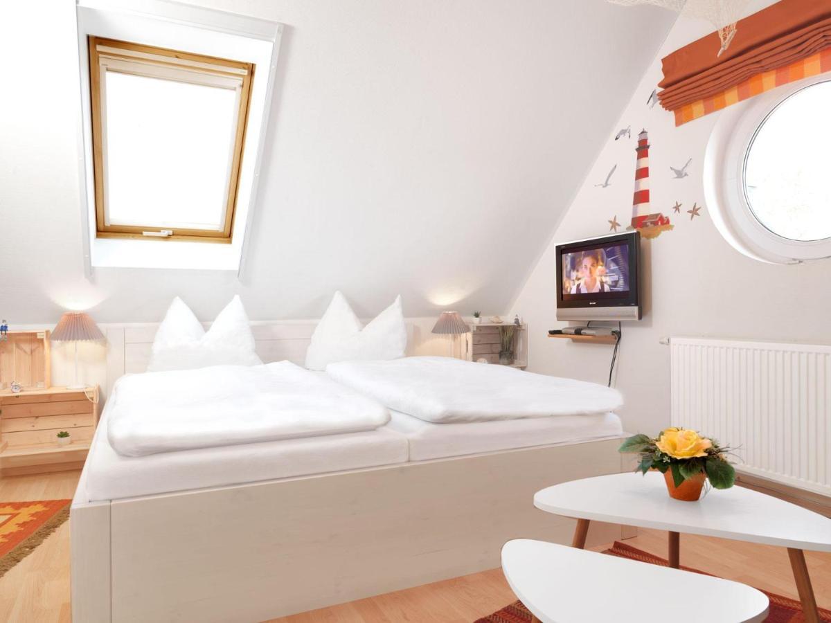 Landhaus Residenz Ostsee Meeresbrise インゼル・ペール エクステリア 写真